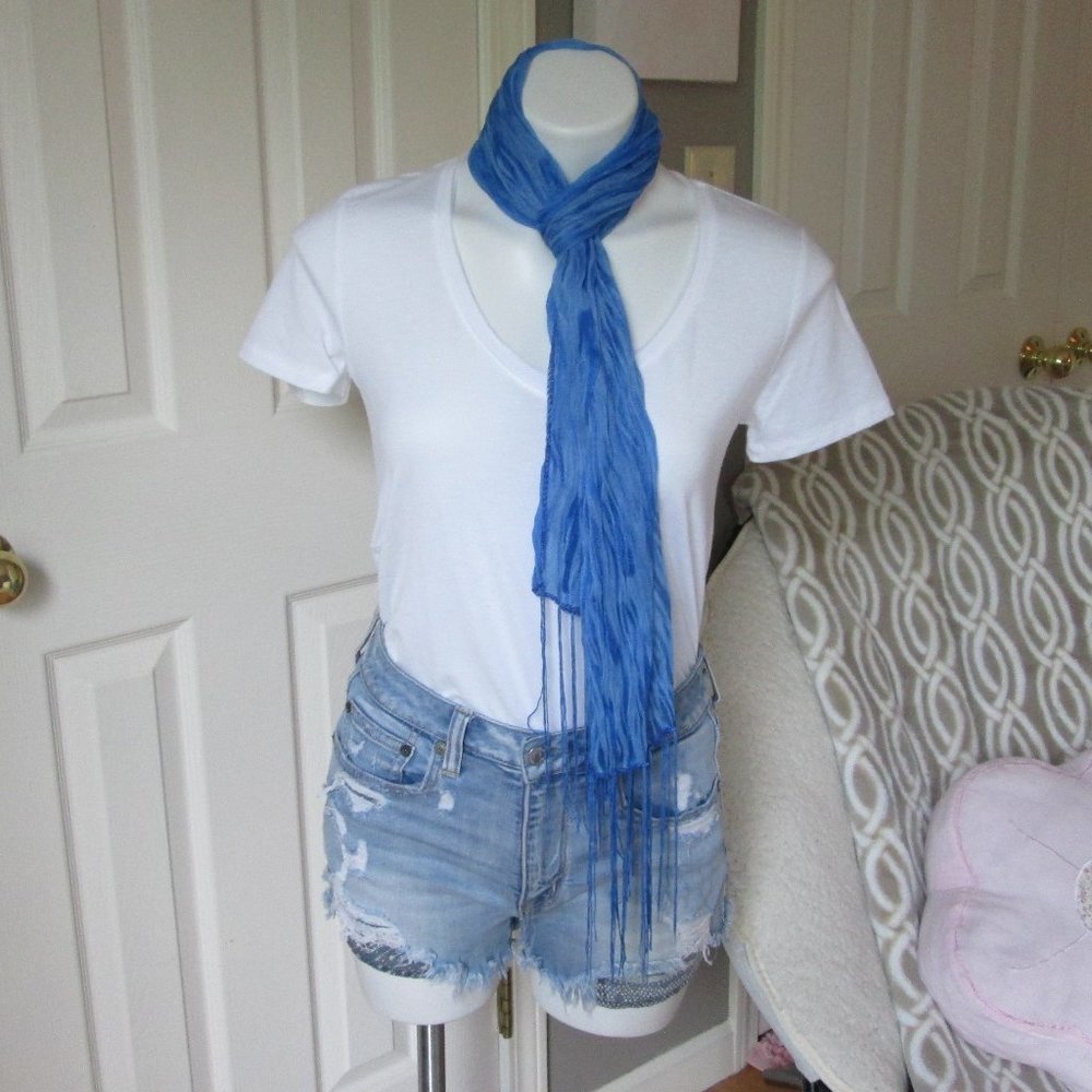 BLUE PATTERN WOMENS SCARF WITH TASSLED ENDS